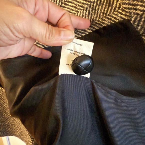 Doen Bonnaire Coat in Herringbone - Picture 10 of 12